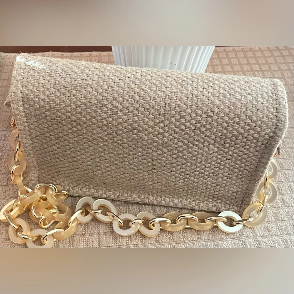 Dior Raffia Clutch with bag with chain strap . NWT.
Box . GWP Item - Picture 11 of 11